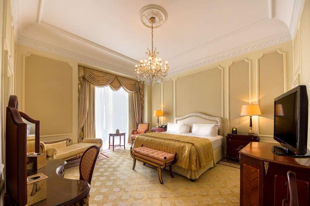 The Bentley Hotel *